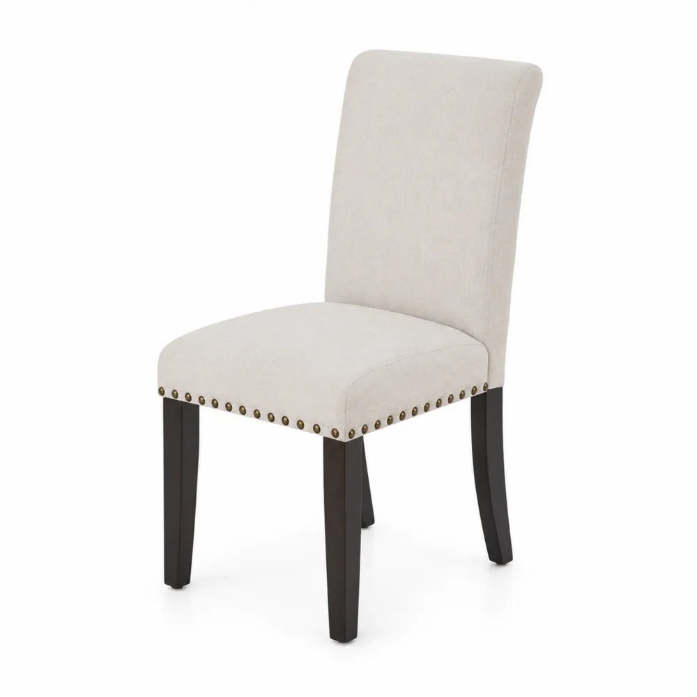 Chaise en bois et tissu lin beige avec clous décoratifs